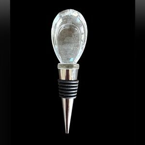Crystal Wine Bottle Stopper – Elegant Bar Accessory